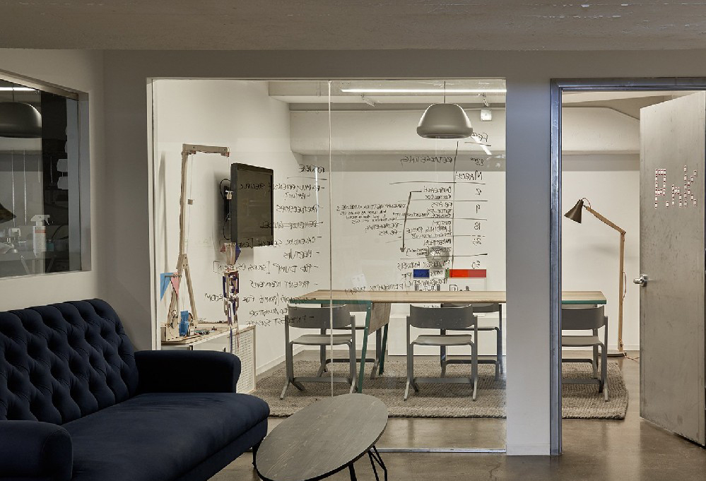 賀：我司中標(biāo)俊美教育科技辦公裝修工程