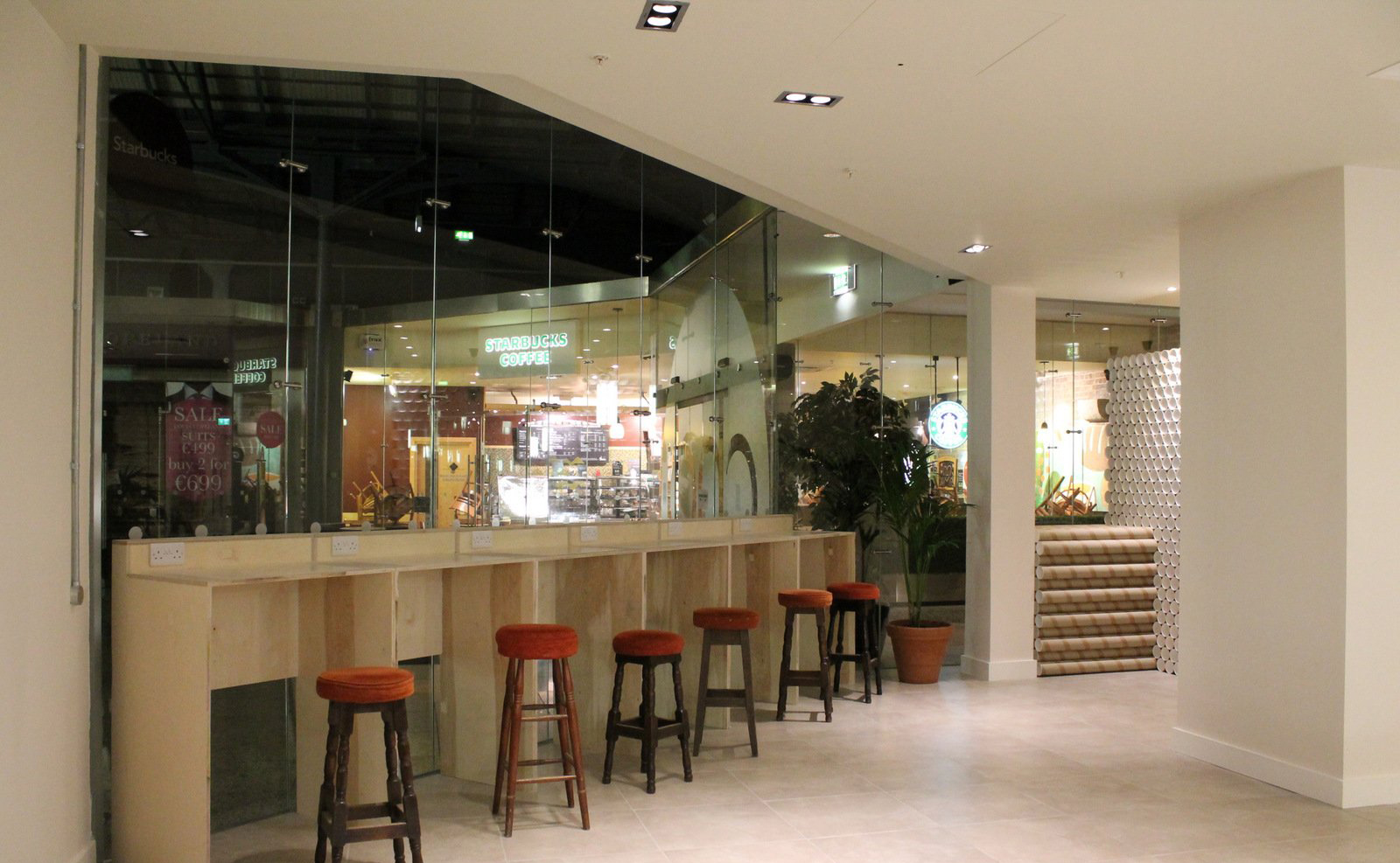 賀：我司中標(biāo)澤越商融投資辦公裝修工程