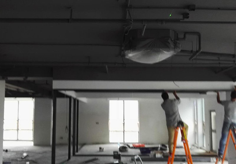 卓品集團(tuán)辦公室裝修高隔間安裝工程