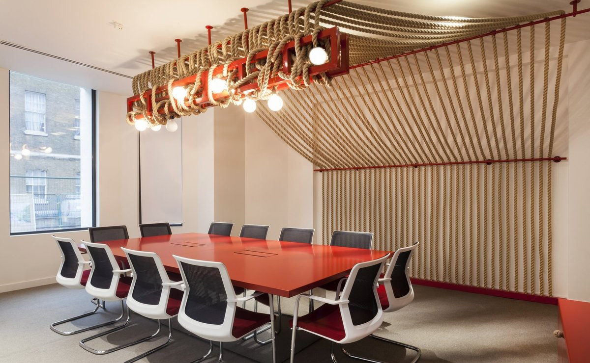 貼瓷磚多少錢一平方？過道吊頂怎么裝修設計