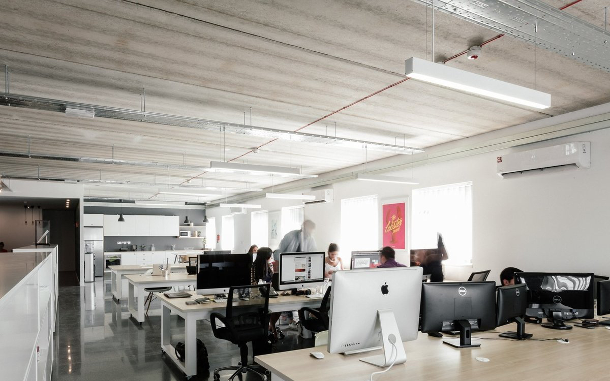 南京辦公室裝修中 清洗中央空調(diào)多少錢？