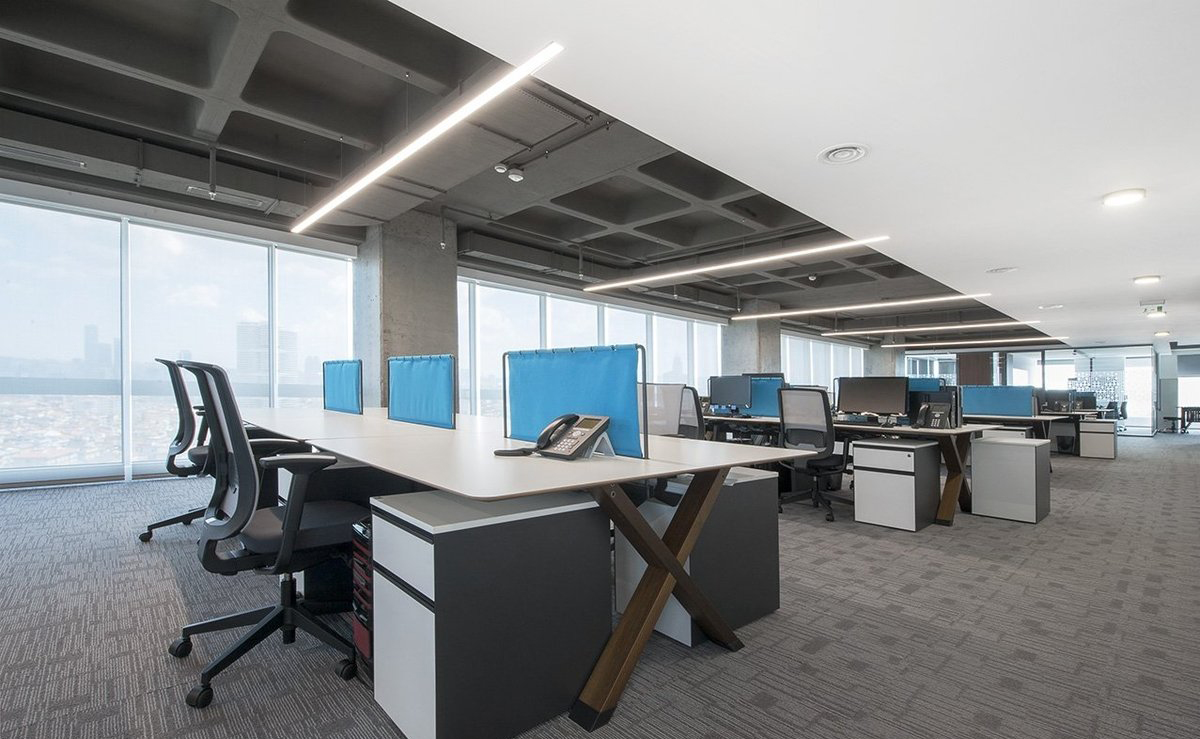 南京辦公室裝修中墻面有裂縫怎么處理？