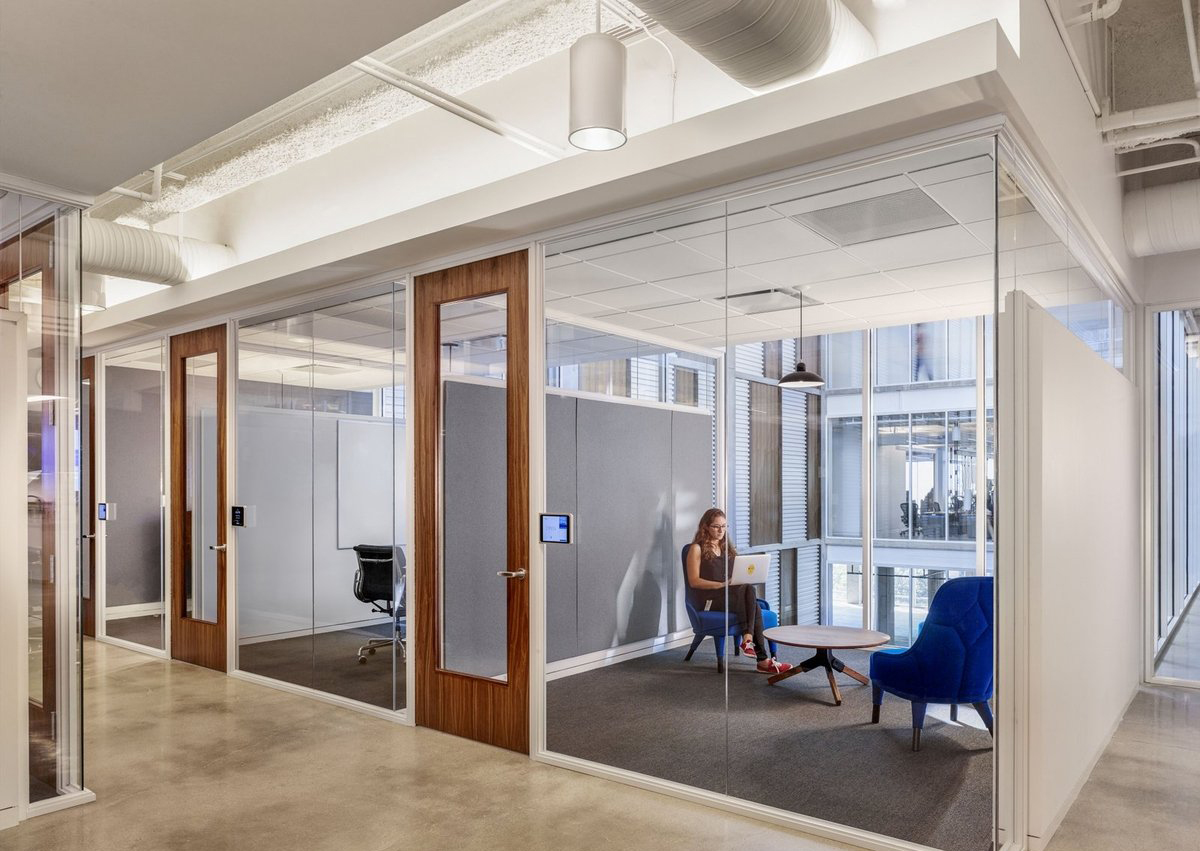 辦公室裝修中 墻面裝修方法有哪些