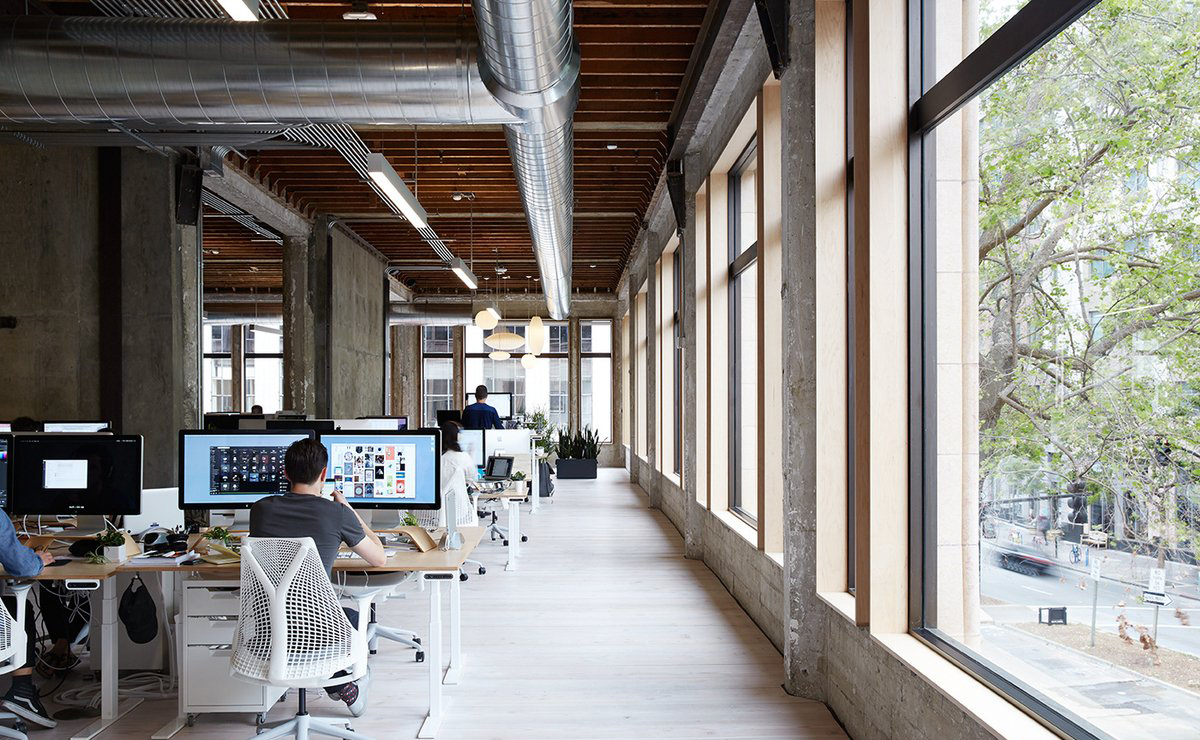 辦公室裝修 中央空調(diào)風(fēng)管怎么清洗？