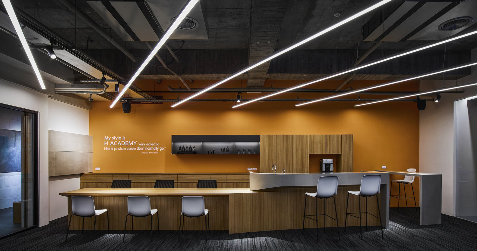 南京美發(fā)店設計公司 美發(fā)店如何裝修設計才好呢