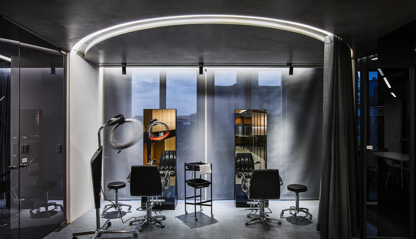 南京美發(fā)店設(shè)計公司 美發(fā)店設(shè)計裝修氛圍的營造