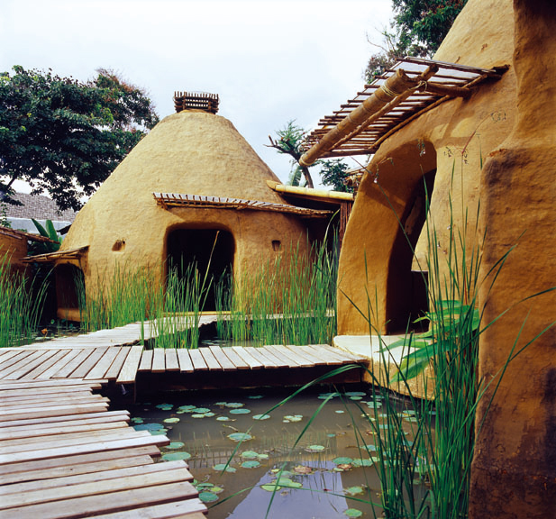 南京嬰兒游泳館裝修 嬰兒游泳館設(shè)計(jì)一定要有的