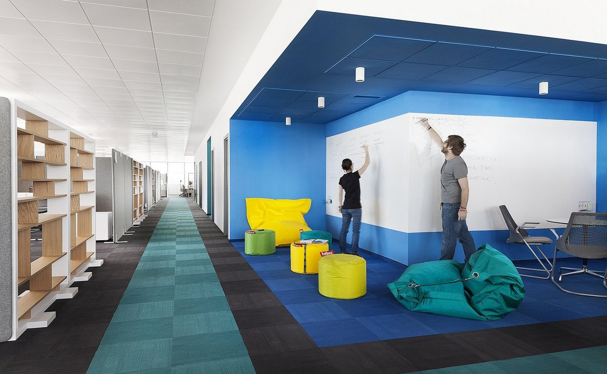 南京嬰兒游泳館裝修 嬰兒游泳館裝修對(duì)哪些方面