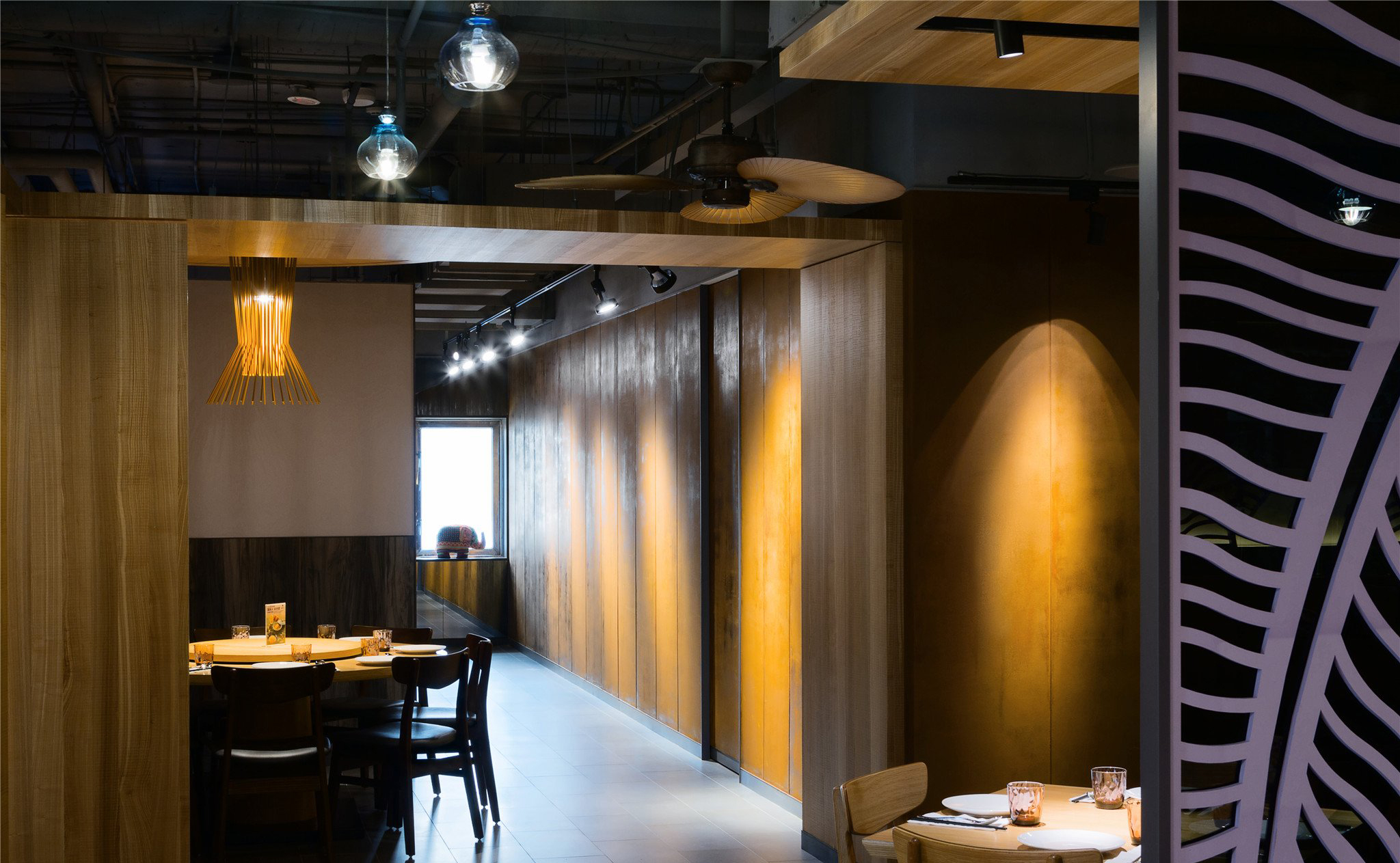 南京餐廳裝修需要如何注意顏色搭配？