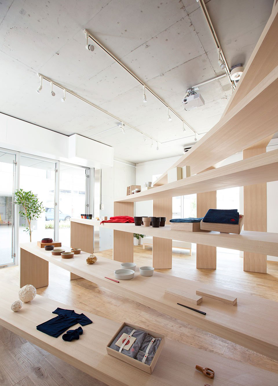 南京男裝店裝修公司 美式男裝店裝修設(shè)計(jì)技巧