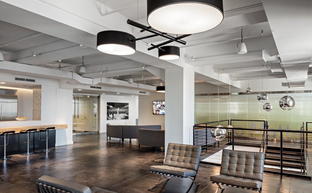 在南京辦公室裝修中 如何裝修現(xiàn)代風(fēng)辦公室？