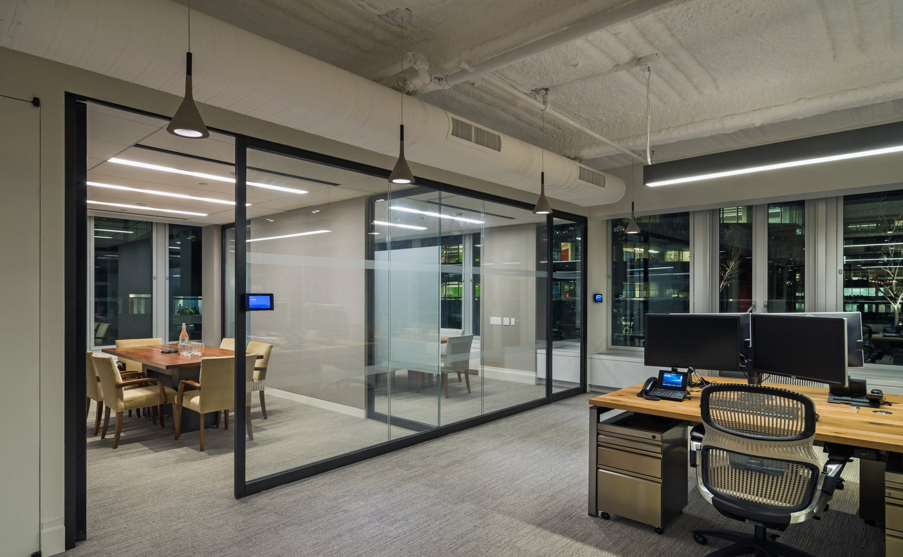 辦公室裝修家具如何布置 辦公室屏風(fēng)色彩應(yīng)用