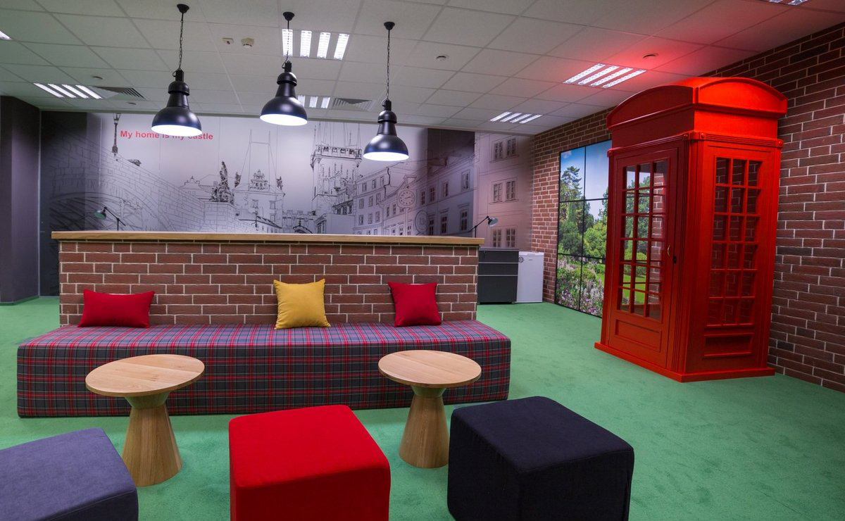 南京辦公室裝修前臺(tái)的設(shè)計(jì)要強(qiáng)化什么呢