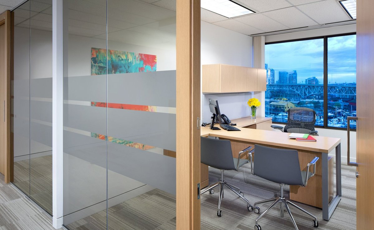 南京廠房裝修如何防止漆面出現裂紋？