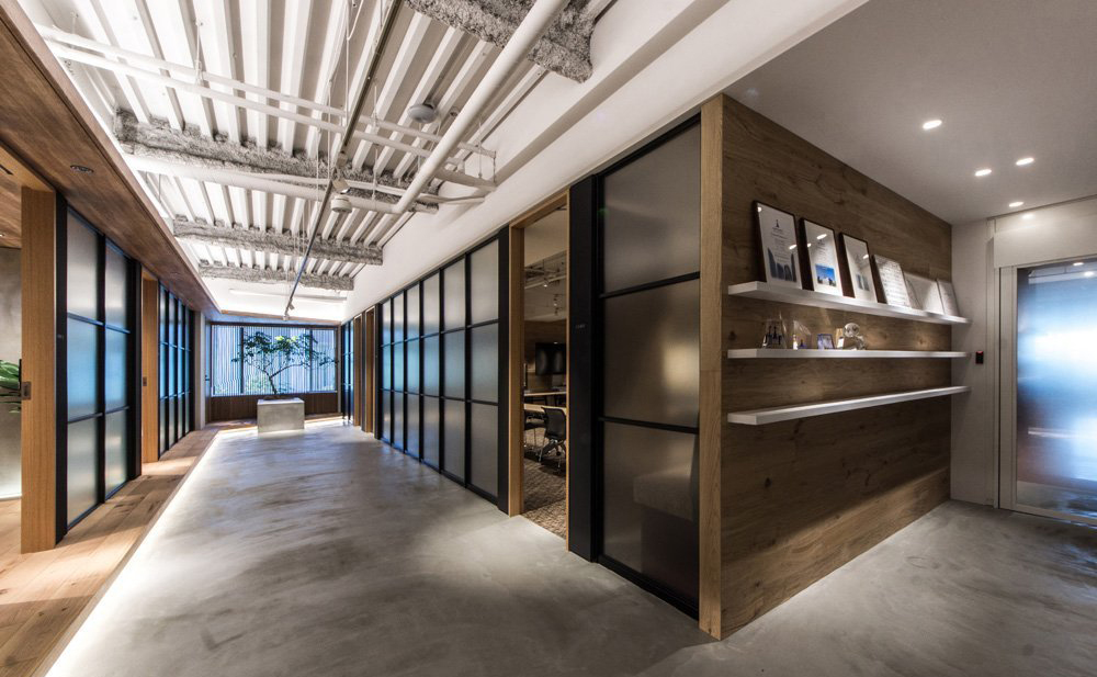 南京辦公裝修木地板會大面積翹邊起拱？