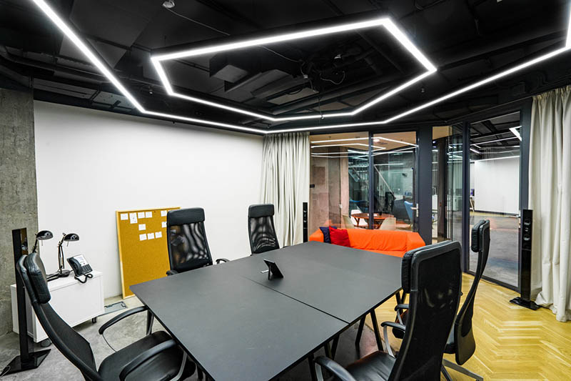 2100平時尚辦公室裝修