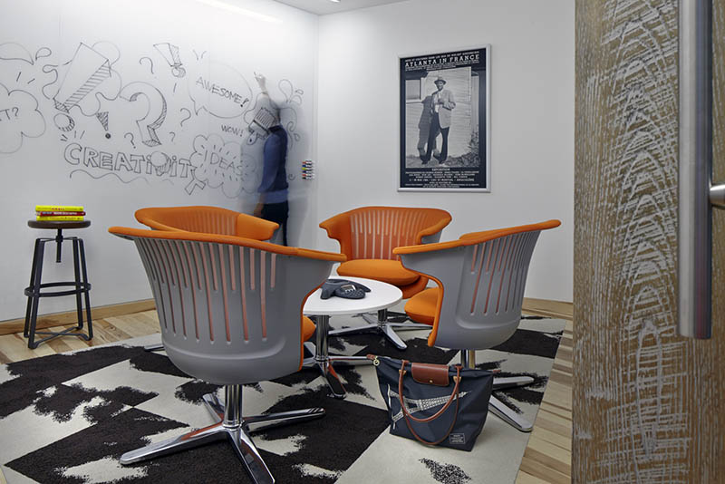 2700平時尚辦公室裝修