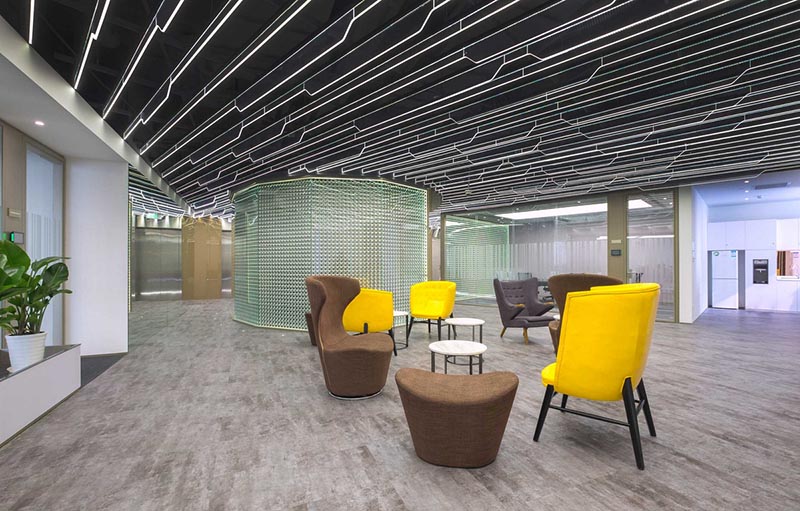 800平藝術(shù)辦公室裝修